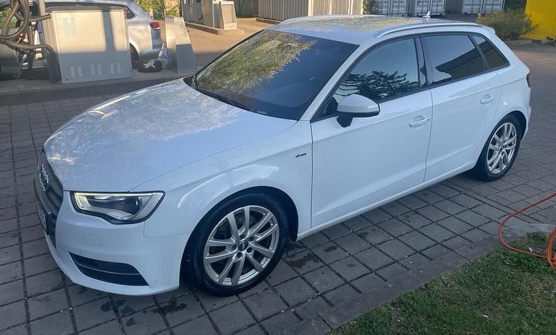 Second-hand Audi A3 S-Line 184 CP (135 kW) 2014 Alb Berlinǎ