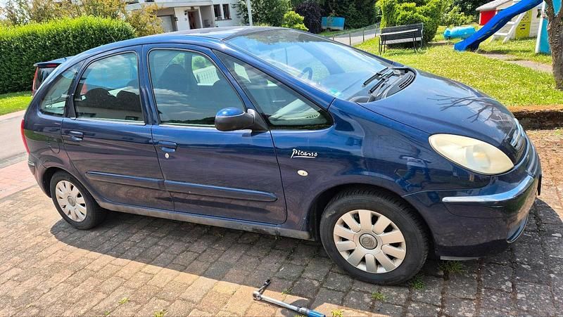 Blau Gebraucht 2005 Citroën Xsara Picasso Van / Kleinbus | 1.400 € - Bild 1/4