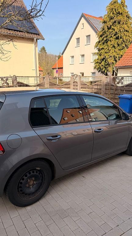 Gebraucht VW Golf VII Style 98 PS (72 kW) 2012 Grau Limousine