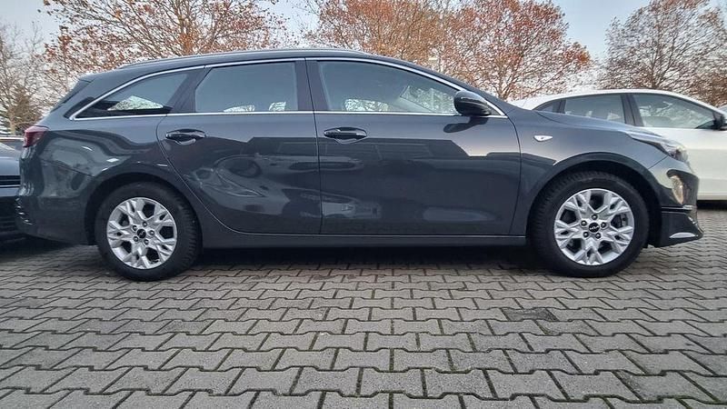 Gebraucht Kia Ceed Sportswagon Vision 160 PS (117 kW) 2022 Grau Kombi