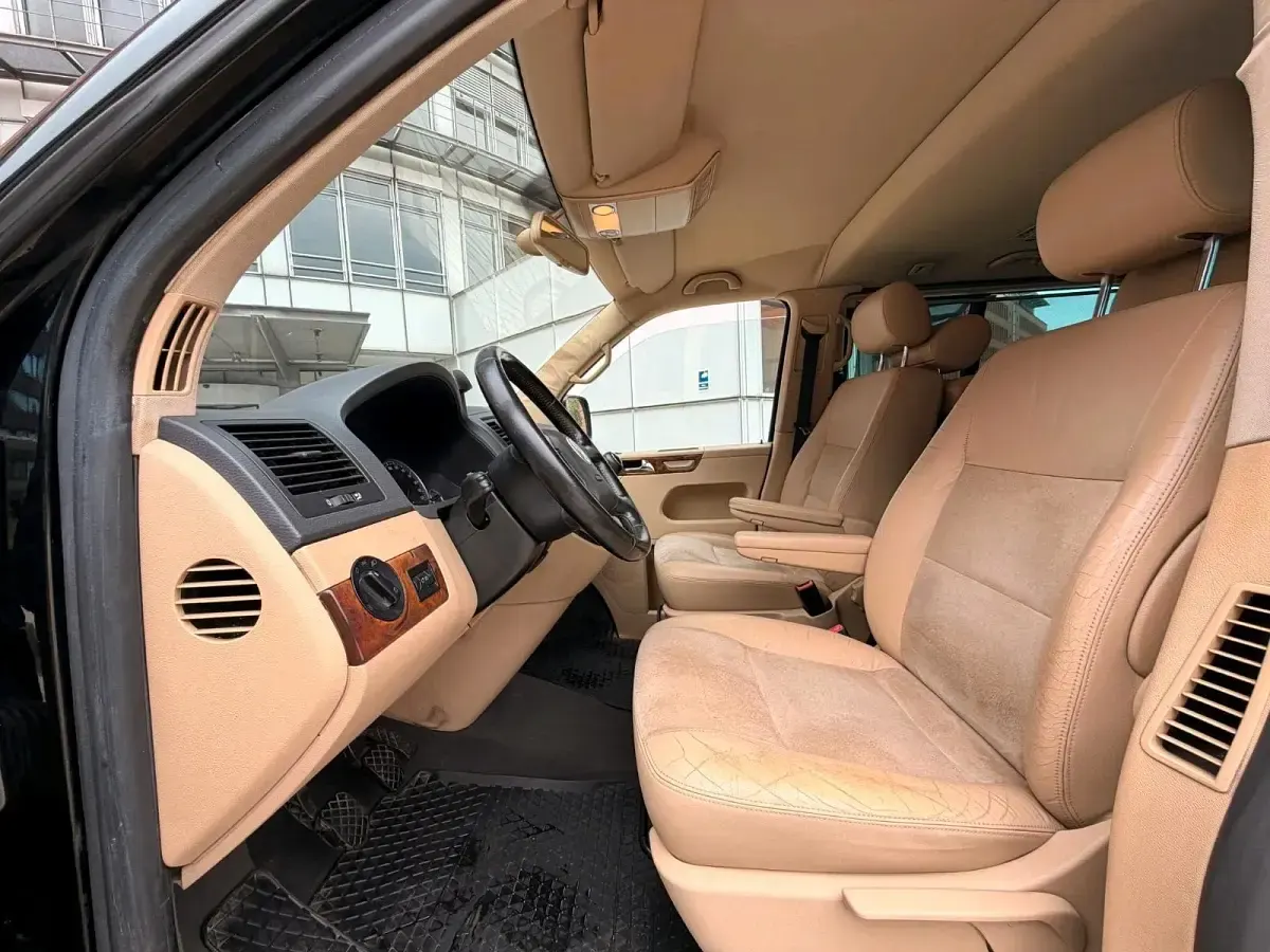 Gebraucht VW Multivan 174 PS (127 kW) 2007 Schwarz Van / Kleinbus