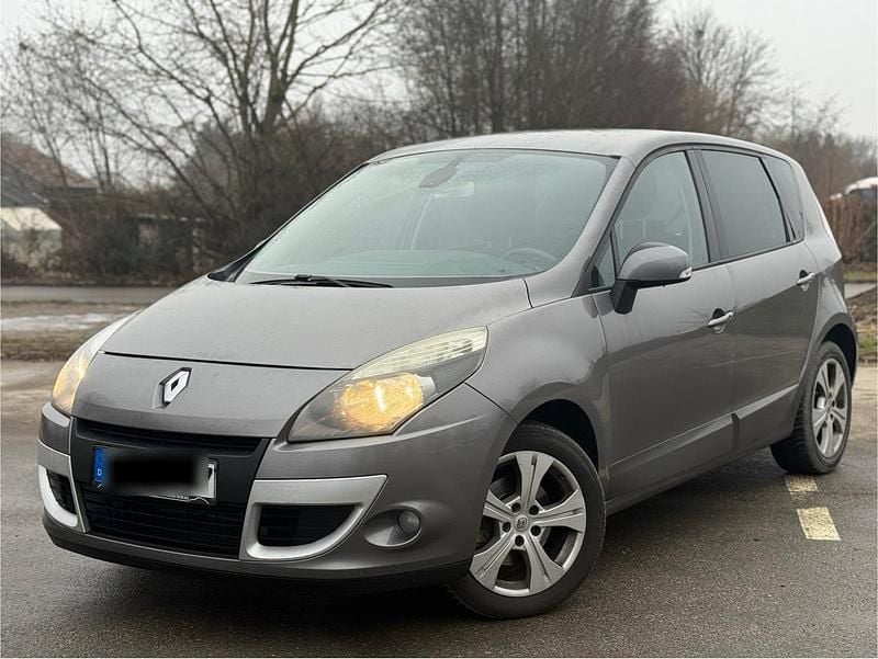 Grau Gebraucht 2010 Renault Scénic III Van / Kleinbus | 3.990 € (Guter Preis) - Bild 1/4