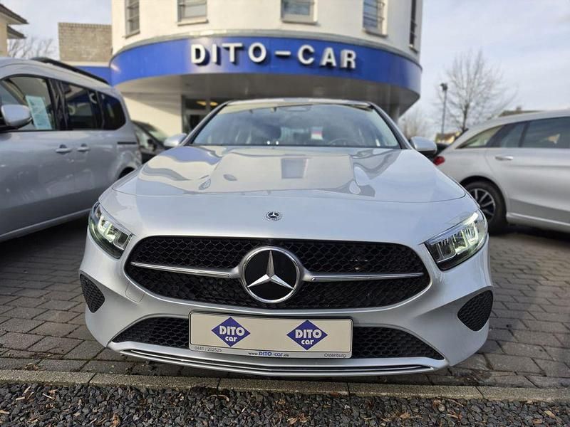 Gebraucht Mercedes A200 Progressive 150 PS (110 kW) 2023 Silber Limousine