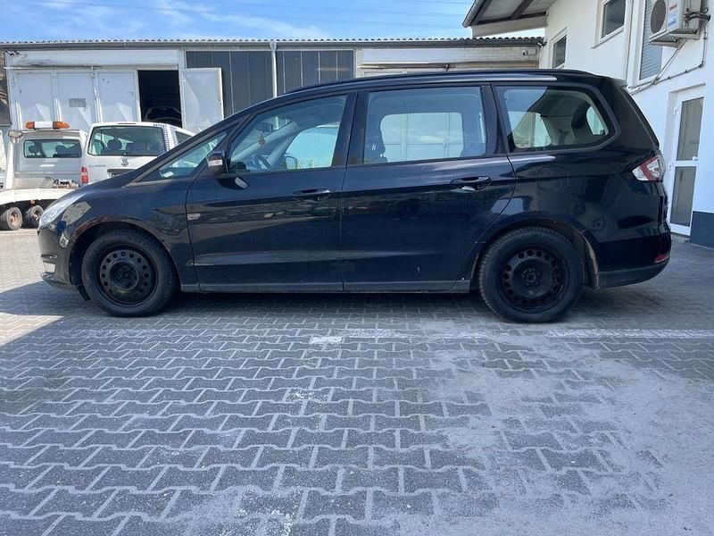Second-hand Ford Galaxy 150 CP (110 kW) 2017 Negru Monovolum