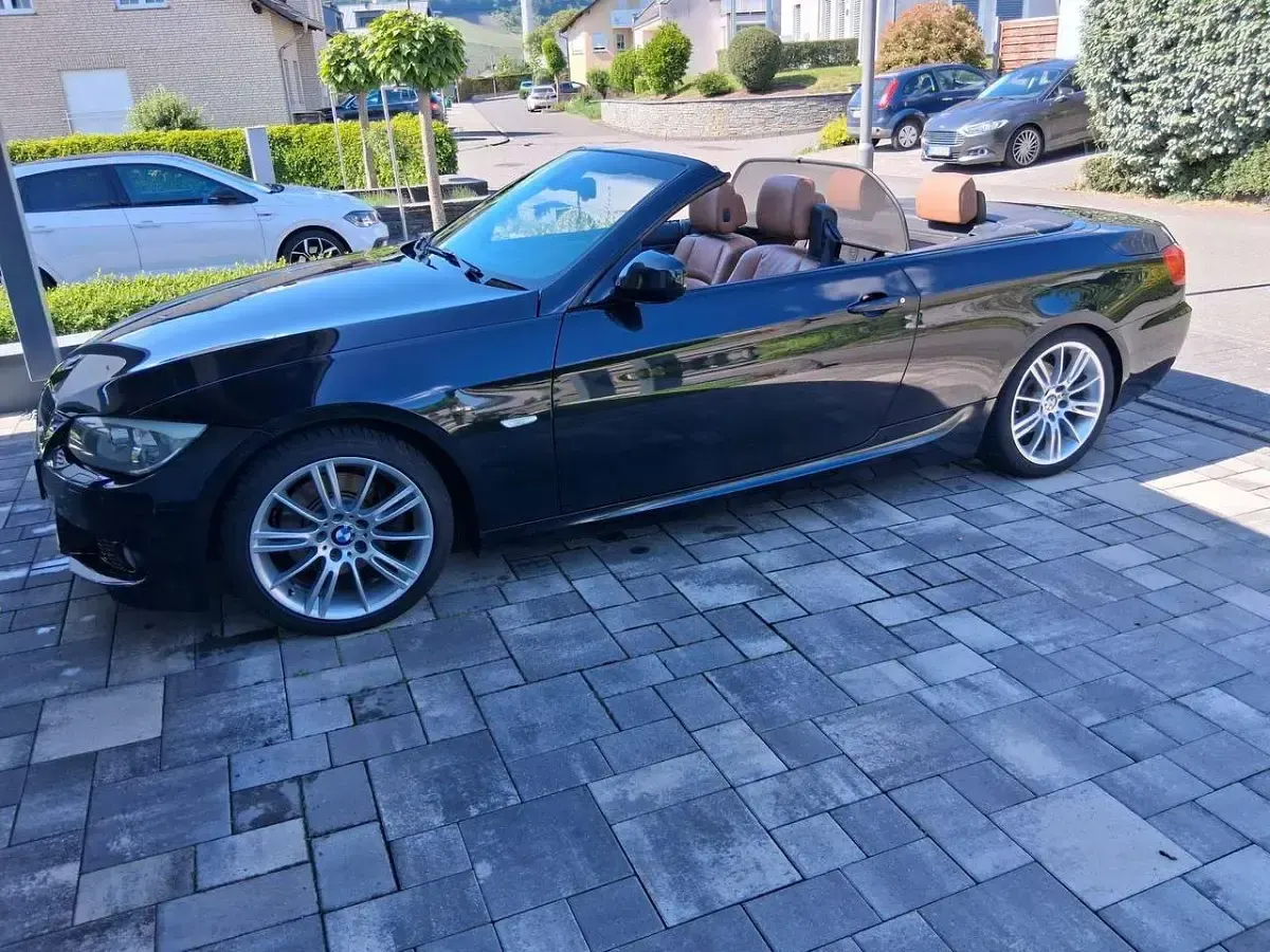 Gebraucht BMW 325 Cabriolet Performance 218 PS (160 kW) 2010 Schwarz Cabrio