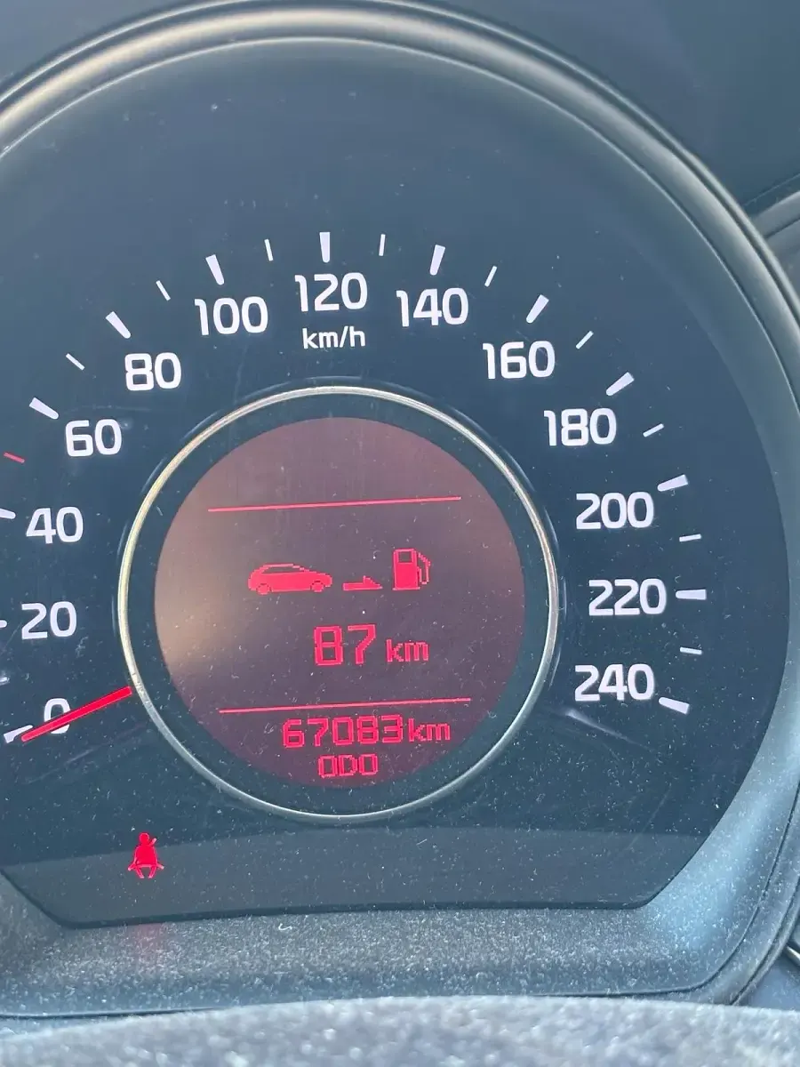 Używany Kia Ceed Edition 7 99 KM (72 kW) 2013 Szary Hatchback