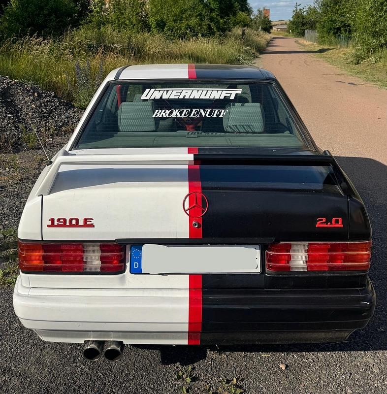 Gebraucht Mercedes 190 122 PS (89 kW) 1993 Andere farben Limousine