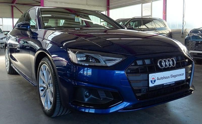 Gebraucht Audi A4 Sport 204 PS (150 kW) 2023 Blau Limousine