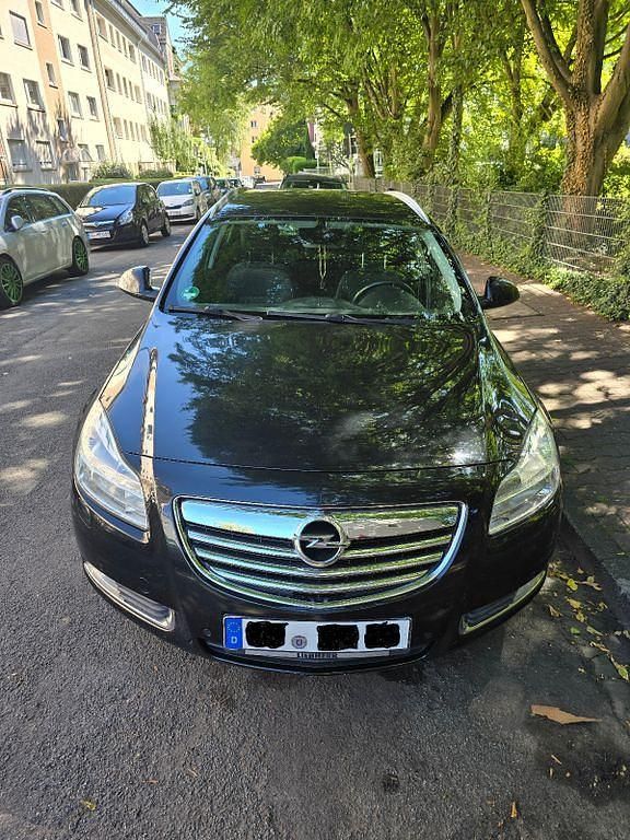Schwarz Gebraucht 2013 Opel Insignia Sport Limousine | 3.000 € (Fairer Preis) - Bild 1/4