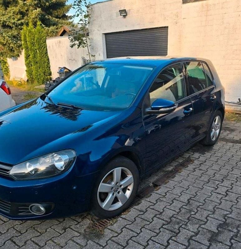 Blau Gebraucht 2010 VW Golf VI Team Limousine | 4.300 € (Etwas zu teuer) - Bild 1/4