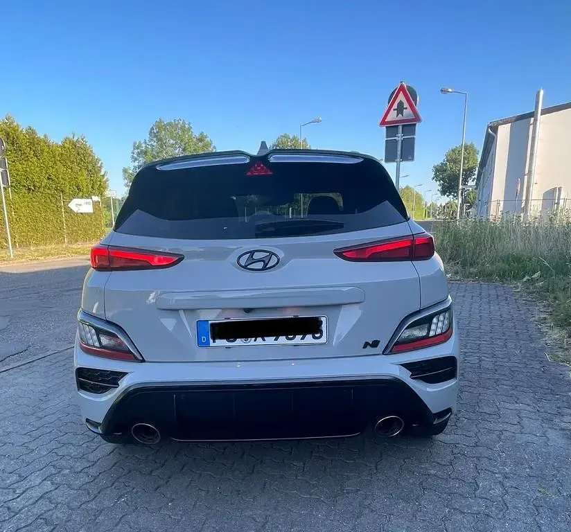 Gebraucht Hyundai Kona 280 PS (205 kW) 2022 Grau SUV