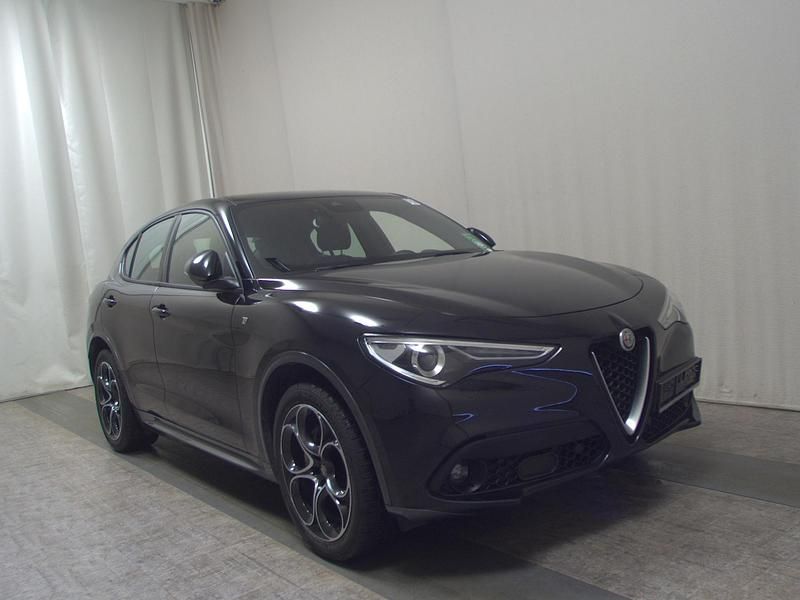 Gebraucht Alfa Romeo Stelvio 209 PS (153 kW) 2023 Schwarz SUV