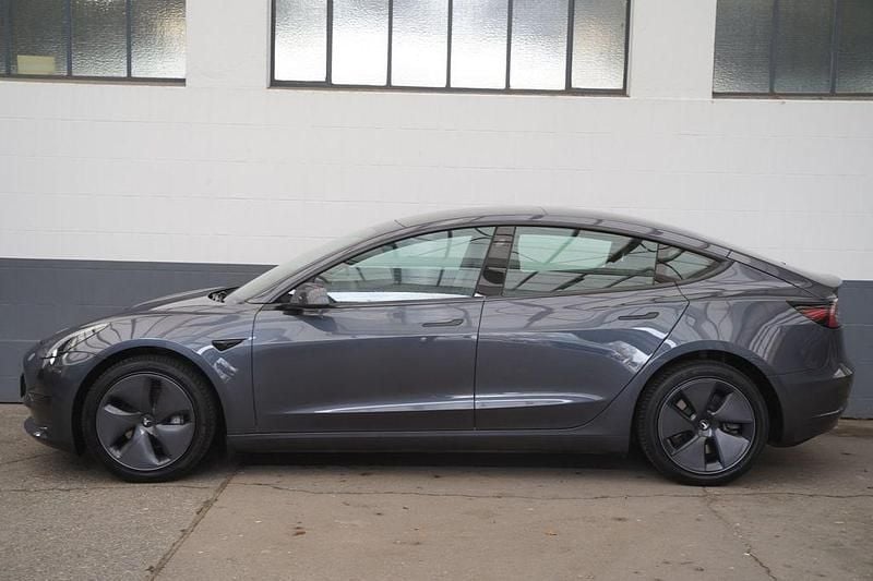 Gebraucht Tesla Model 3 Standard Range 208 kW (283 PS) 2023 Grau Limousine
