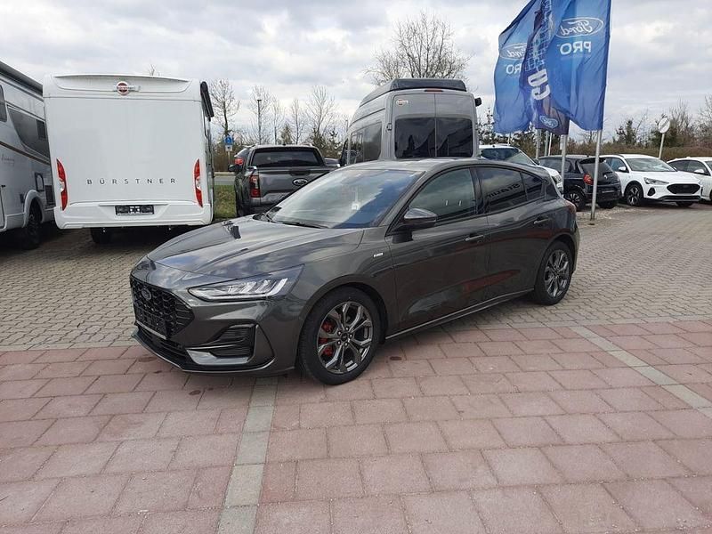 Neu Ford Focus ST-Line 125 PS (91 kW) 2026 Magneticgrau Limousine