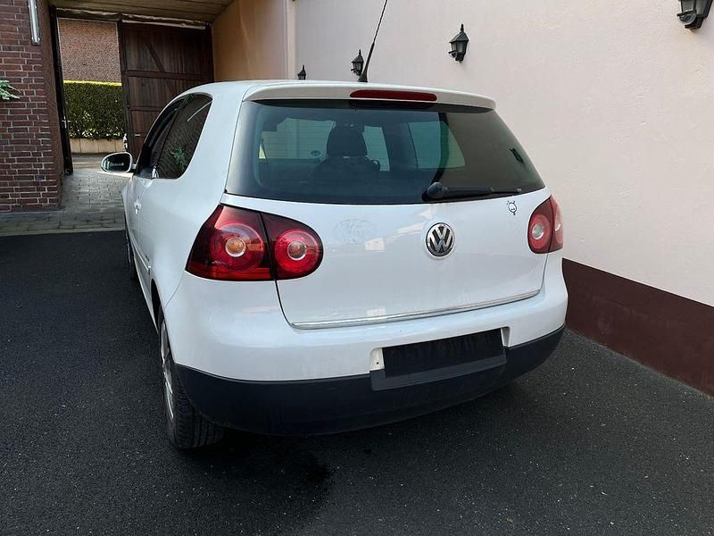 Gebraucht VW Golf V Edition 80 PS (58 kW) 2008 Weiß Kleinwagen