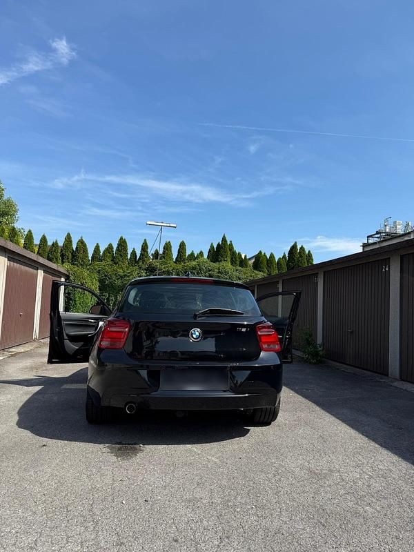 Gebraucht BMW 118 170 PS (125 kW) 2014 Schwarz Kleinwagen