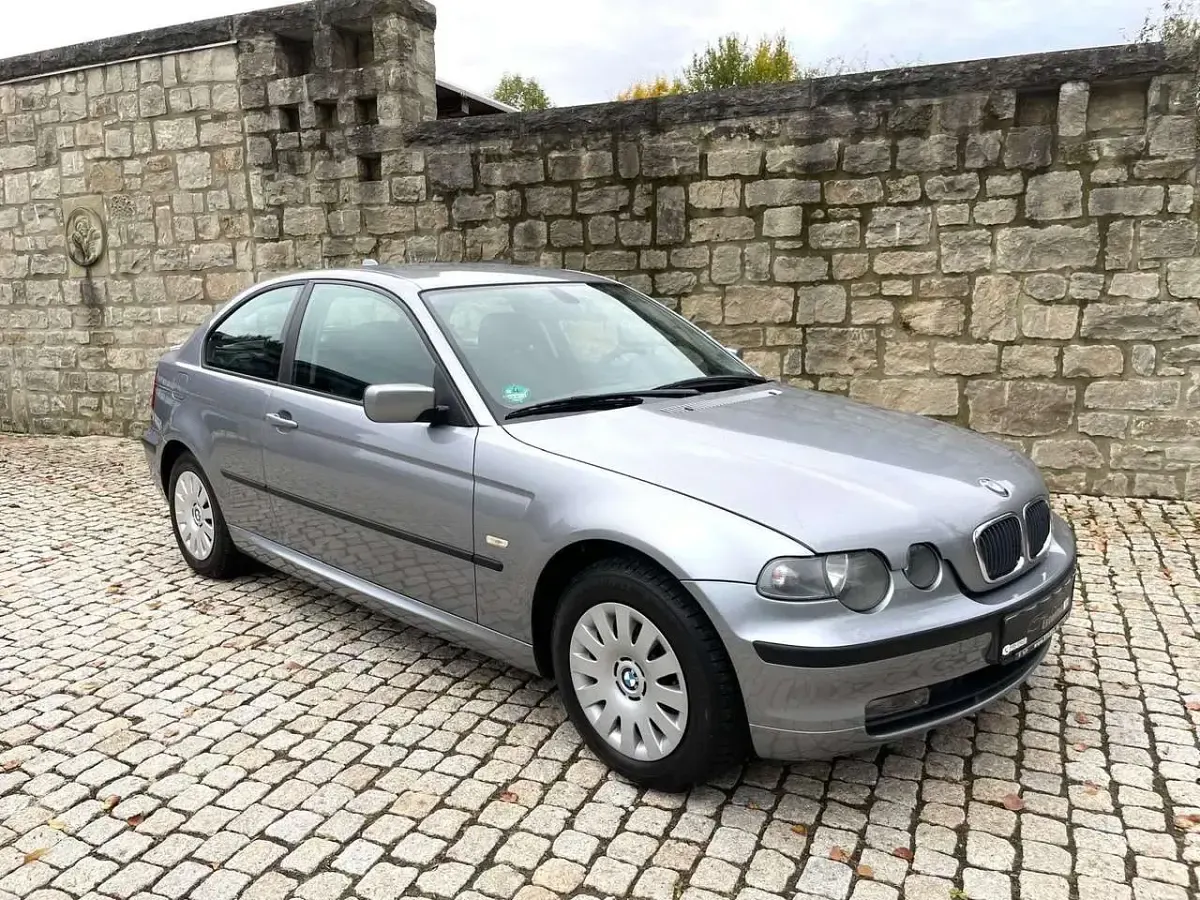 Gebraucht BMW 318 116 PS (85 kW) 2003 Grau Limousine