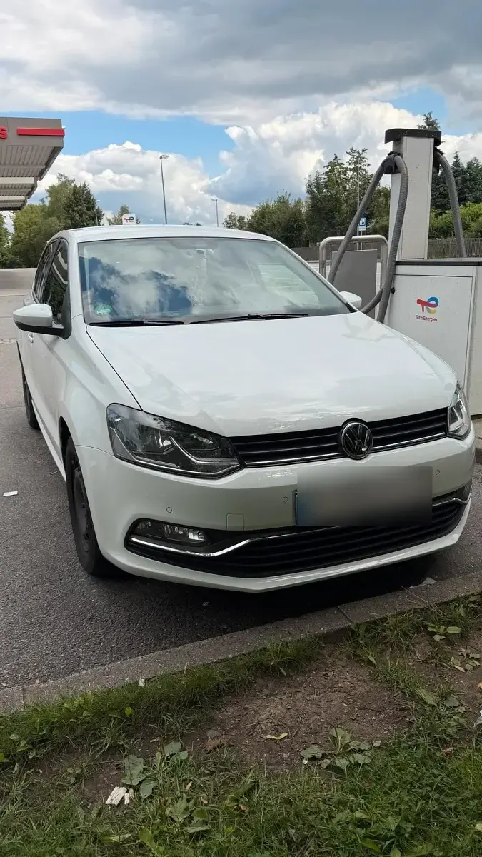 Gebraucht VW Polo 90 PS (66 kW) 2014 Weiß Kleinwagen