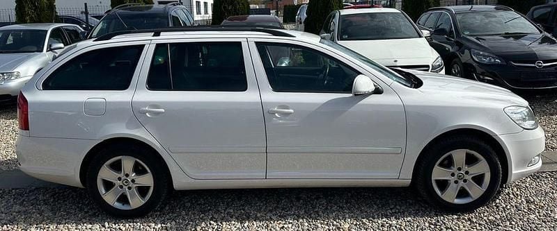 Gebraucht Skoda Octavia 122 PS (89 kW) 2013 Weiß Kombi