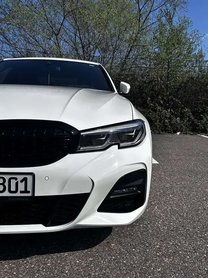 Gebraucht BMW 330e M Sport 292 PS (214 kW) 2020 Weiß Limousine