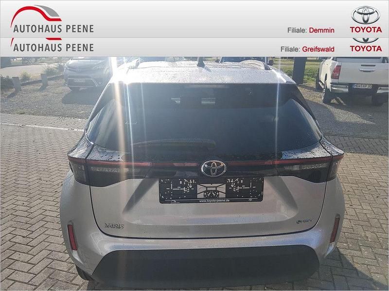 Gebraucht Toyota Yaris Cross 131 PS (96 kW) 2025 Silber SUV