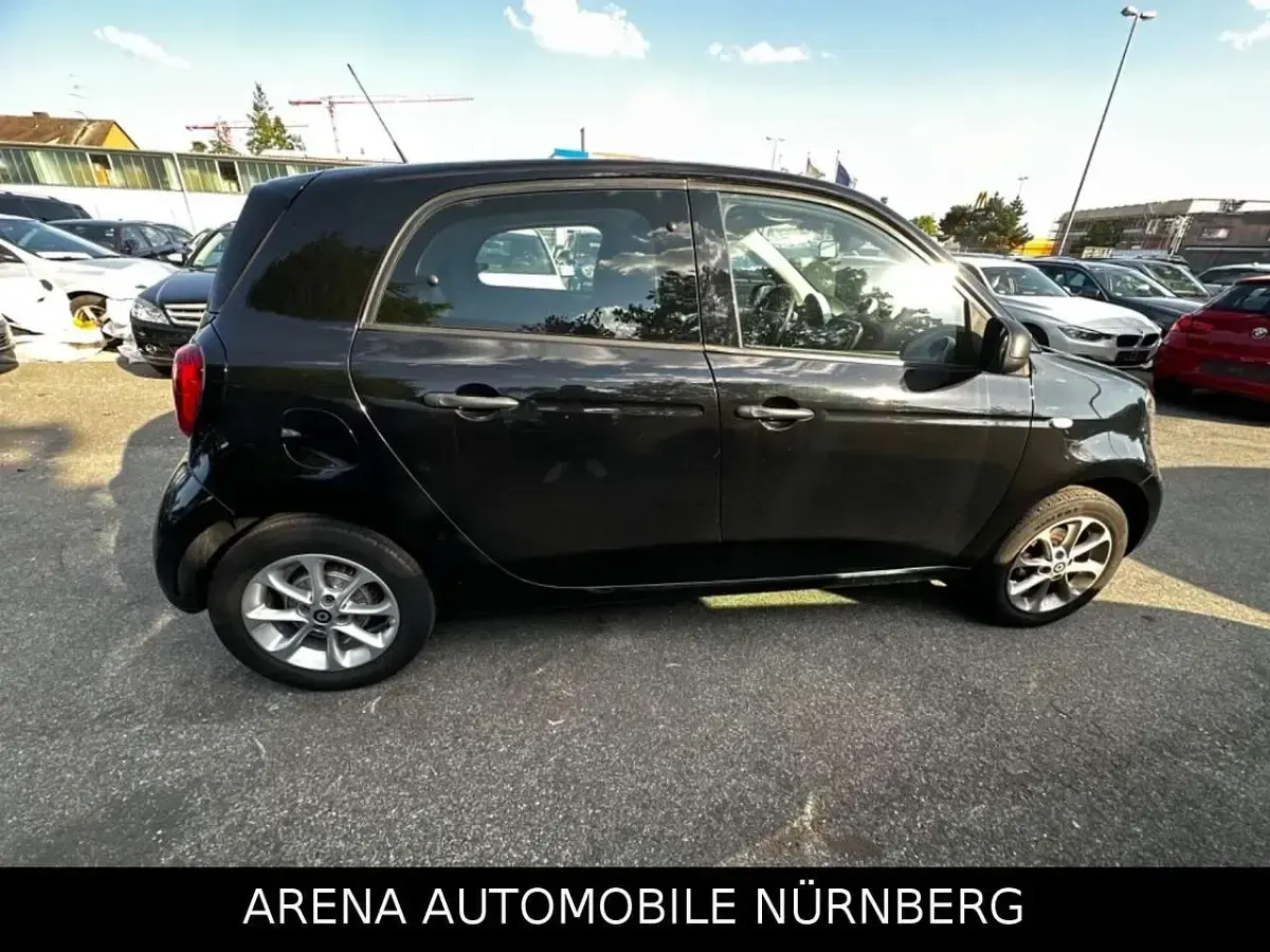 Gebraucht Smart ForFour 71 PS (52 kW) 2017 Schwarz Kleinwagen