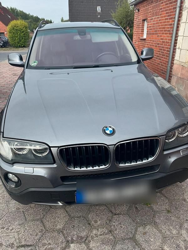 Grau Gebraucht 2009 BMW X3 SUV | 5.250 € (Fairer Preis) - Bild 1/4
