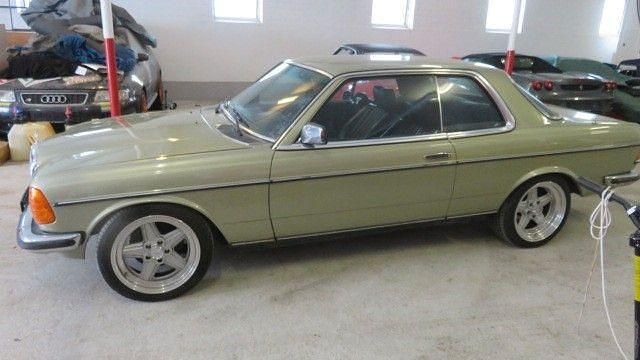 Gebraucht Mercedes 280 185 PS (136 kW) 1980 Grün