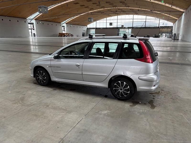 Gebraucht Peugeot 206 90 PS (66 kW) 2004 Silber Kombi