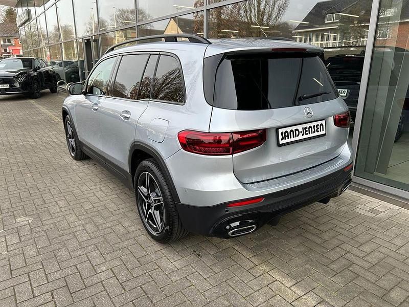 Neu Mercedes GLB220 AMG line 190 PS (139 kW) 2025 High tech silber metallic SUV