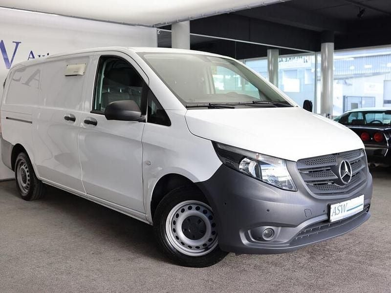 Weiß Gebraucht 2019 Mercedes Vito Van / Kleinbus | 18.450 € (Superpreis) - Bild 1/4