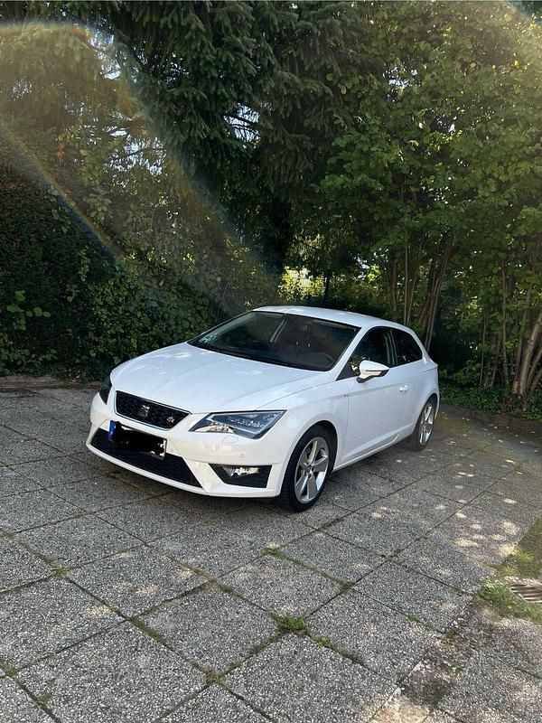 Weiß Gebraucht 2015 Seat Leon FR Coupé | 11.500 € (Teuer) - Bild 1/4