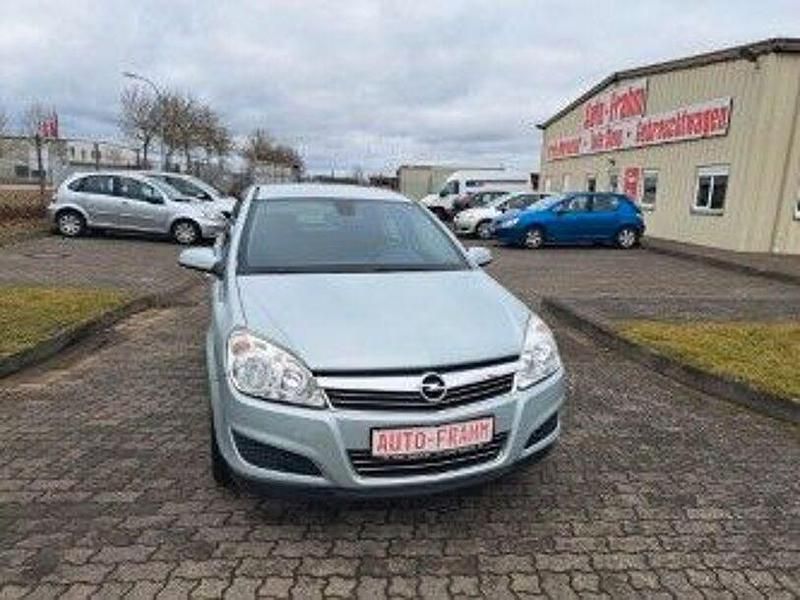 Gebraucht Opel Astra Edition 135 PS (99 kW) 2009 Grün Kombi