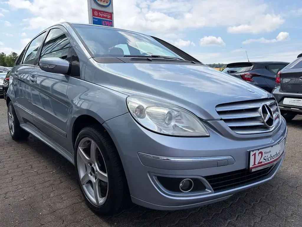 Gebraucht Mercedes B200 136 PS (100 kW) 2006 Silber Van / Kleinbus