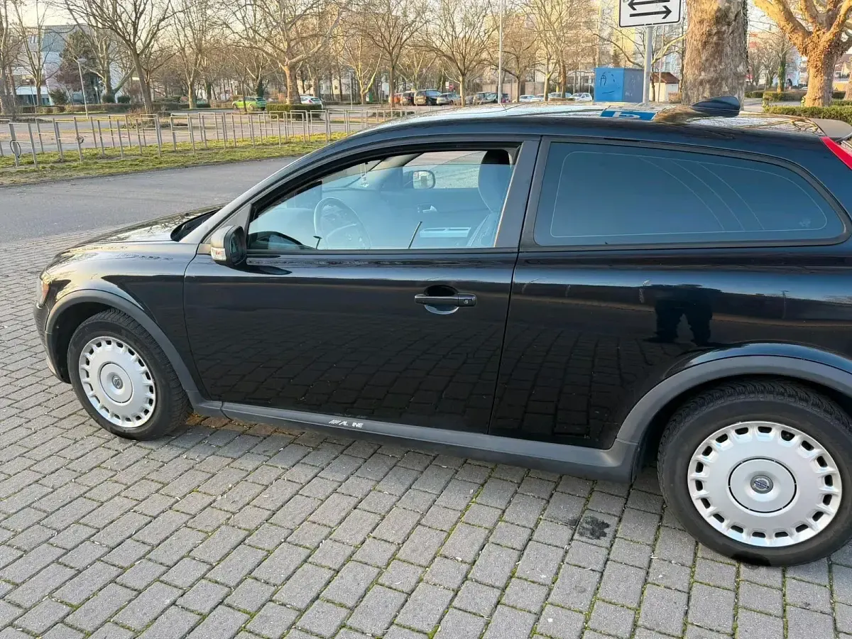 Używany Volvo C30 170 KM (125 kW) 2008 Czarny Hatchback