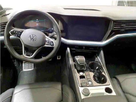 Gebraucht VW Touareg R-line 340 PS (250 kW) 2022 Deep black perleffekt SUV