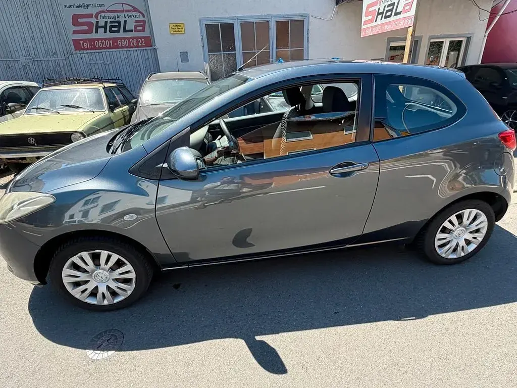 Gebraucht Mazda 2 Dynamic 86 PS (63 kW) 2009 Grau Kleinwagen