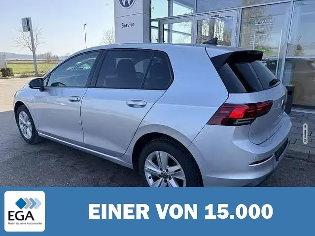 Gebraucht VW Golf VIII Life 116 PS (85 kW) 2023 Silber metallic