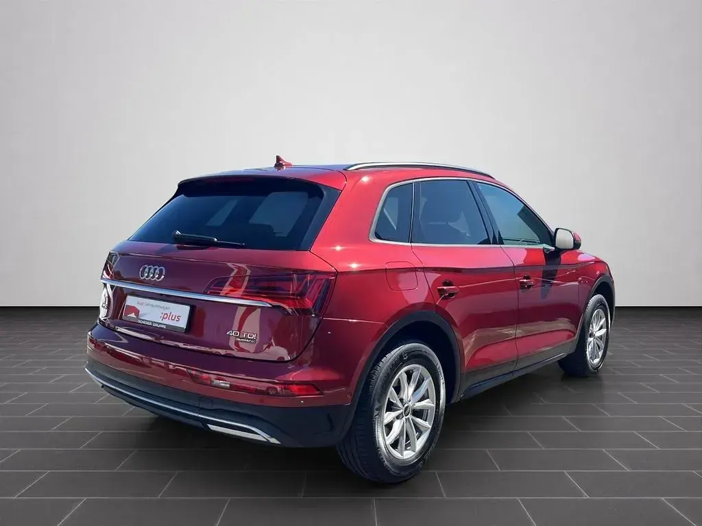 Gebraucht Audi Q5 Ambiente 204 PS (150 kW) 2022 Rot SUV