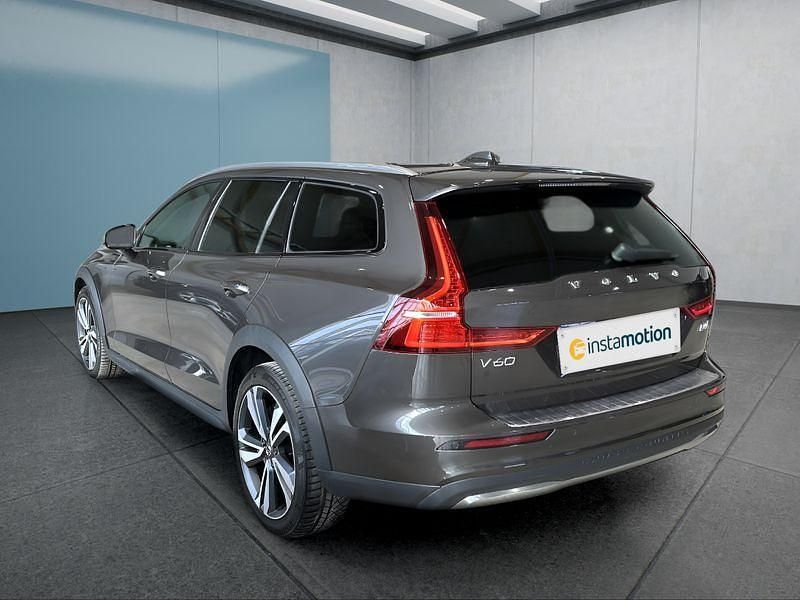 Gebraucht Volvo V60 CC 197 PS (144 kW) 2023 Grau Kombi