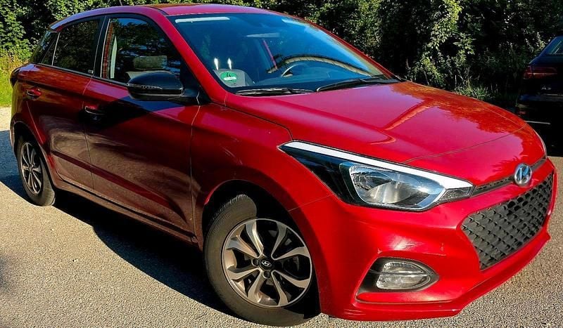 Gebraucht Hyundai i20 Active 84 PS (61 kW) 2020 Rot Kleinwagen