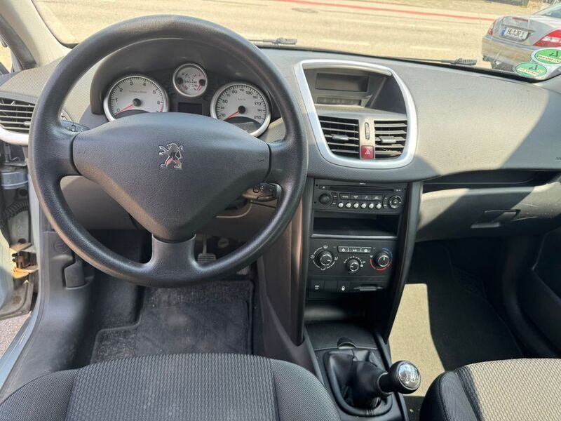 Gebraucht Peugeot 207 Tendance 73 PS (53 kW) 2010 Blau Kleinwagen