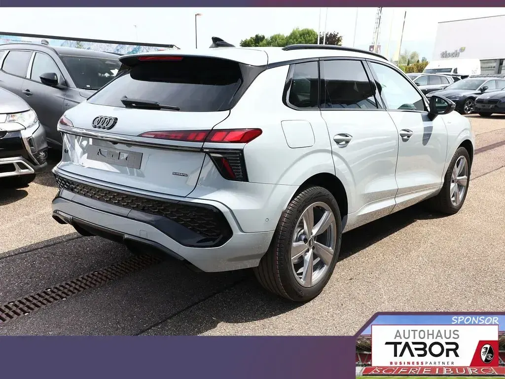 Neu Audi Q3 Comfort 204 PS (150 kW) 2026 Grau SUV