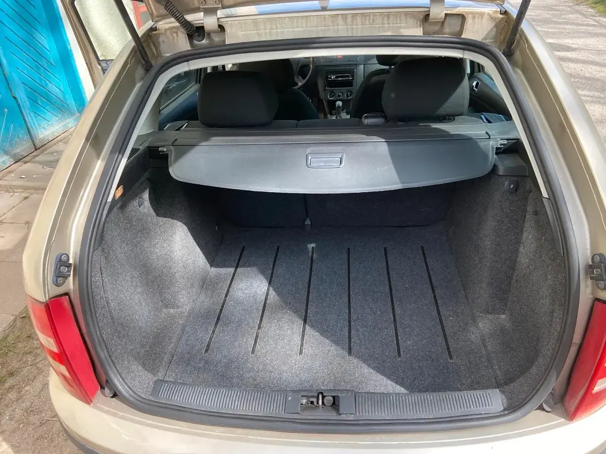 Używany Skoda Fabia 65 KM (47 kW) 2005 Złoty Kombi