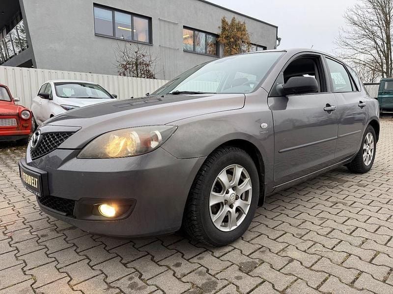 Grau Gebraucht 2006 Mazda 3 Active Limousine | 1.890 € (Superpreis) - Bild 1/4