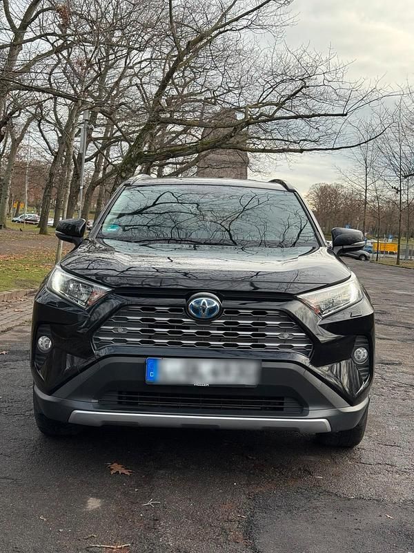 Schwarz Gebraucht 2020 Toyota RAV4 Hybrid Team SUV | 23.300 € (Superpreis) - Bild 1/4