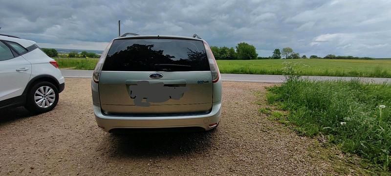 Gebraucht Ford Focus 109 PS (80 kW) 2009 Silber Kombi