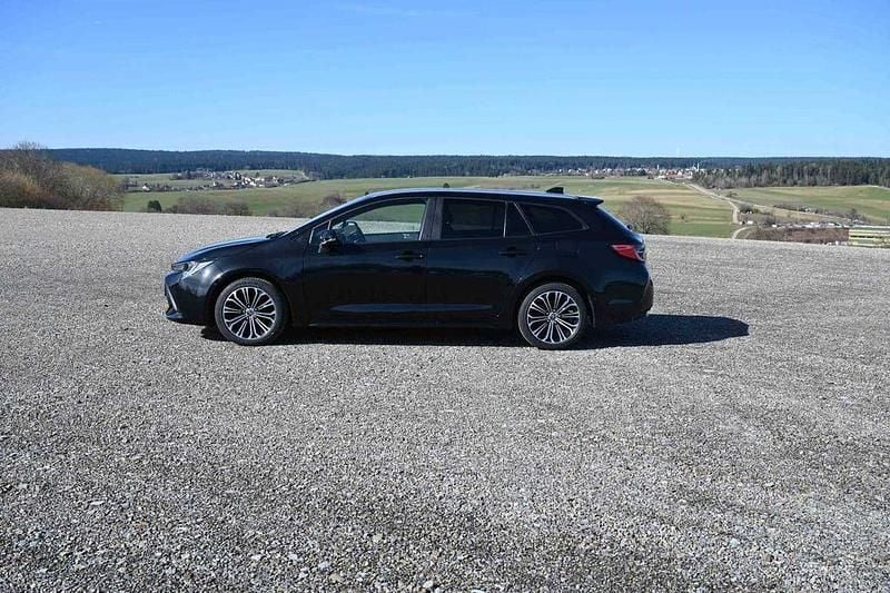 Gebraucht Toyota Corolla Team 184 PS (135 kW) 2023 Schwarz Kombi