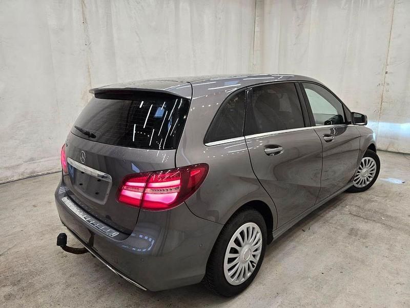 Gebraucht Mercedes B200 136 PS (100 kW) 2017 Grau Van / Kleinbus