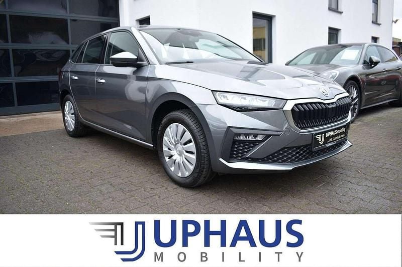 Graphitegrau metallic Neu 2025 Skoda Scala Selection Kleinwagen | 22.880 € (Superpreis) - Bild 1/4
